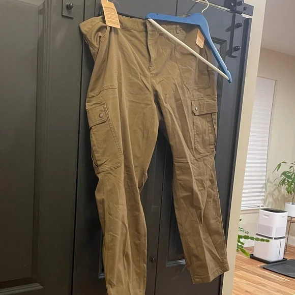 Women's Duluth Trading Co. Brown Curvesetter Waistband Cargo Pants - Picture 1 of 9